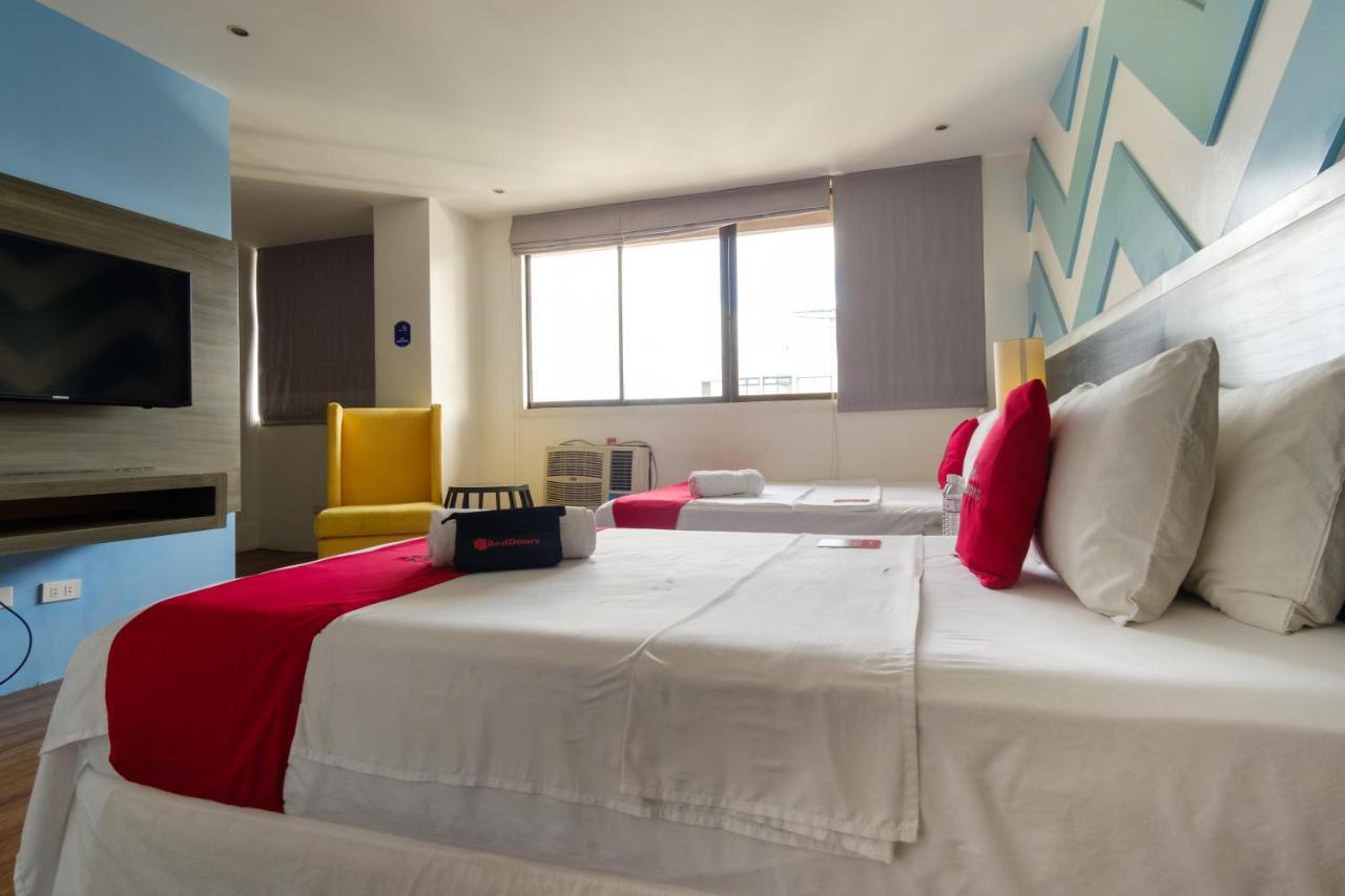 Reddoorz Plus @ Casino Street Makati Makati City Extérieur photo